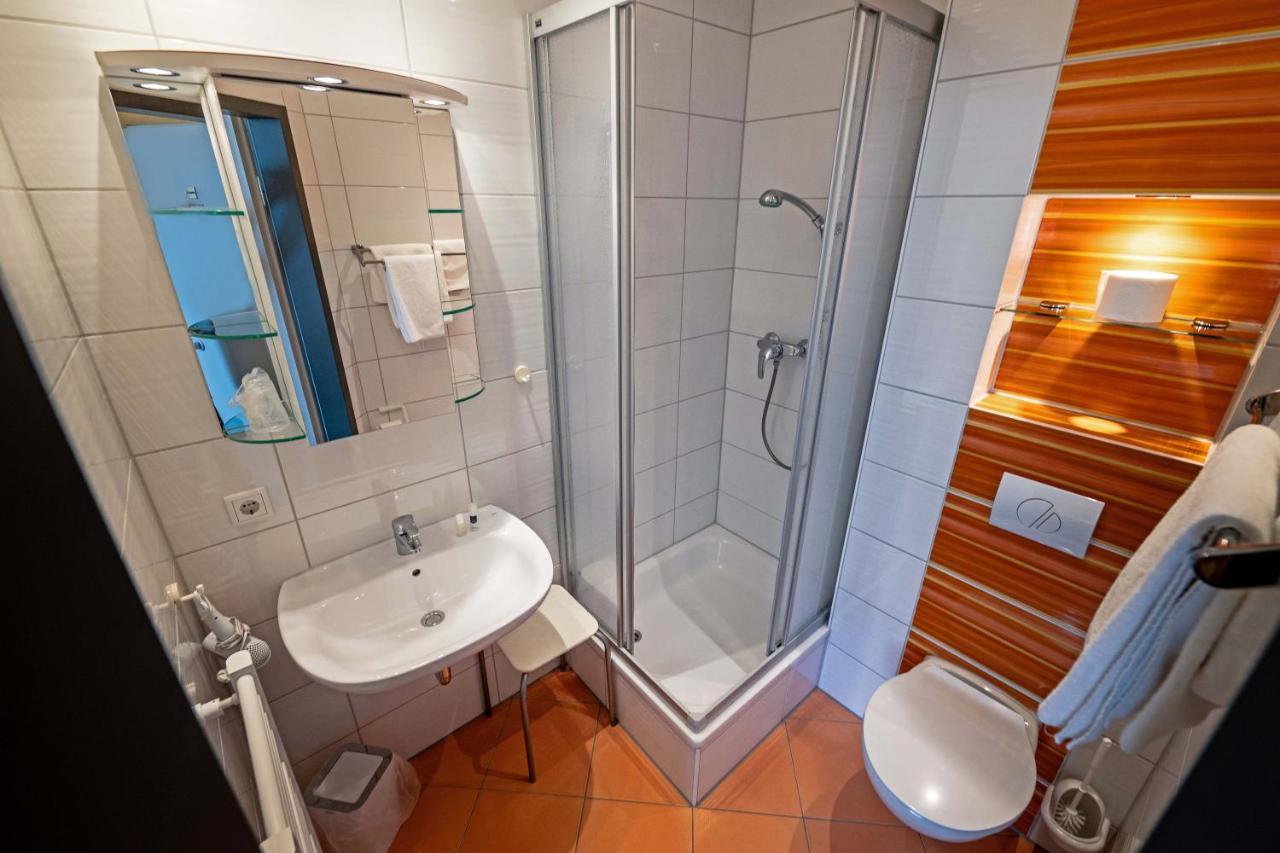 7O'Clock - Hotel Hannover Laatzen Bagian luar foto