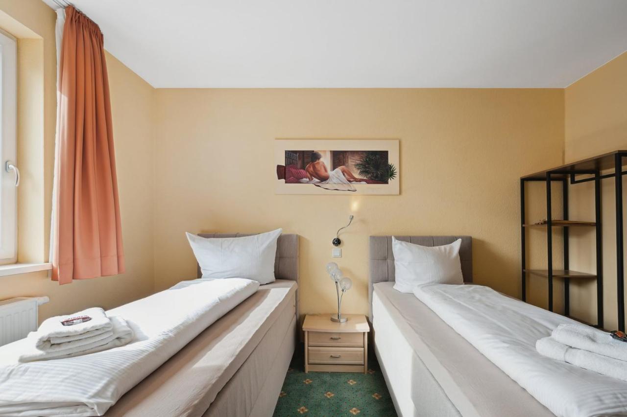 7O'Clock - Hotel Hannover Laatzen Bagian luar foto