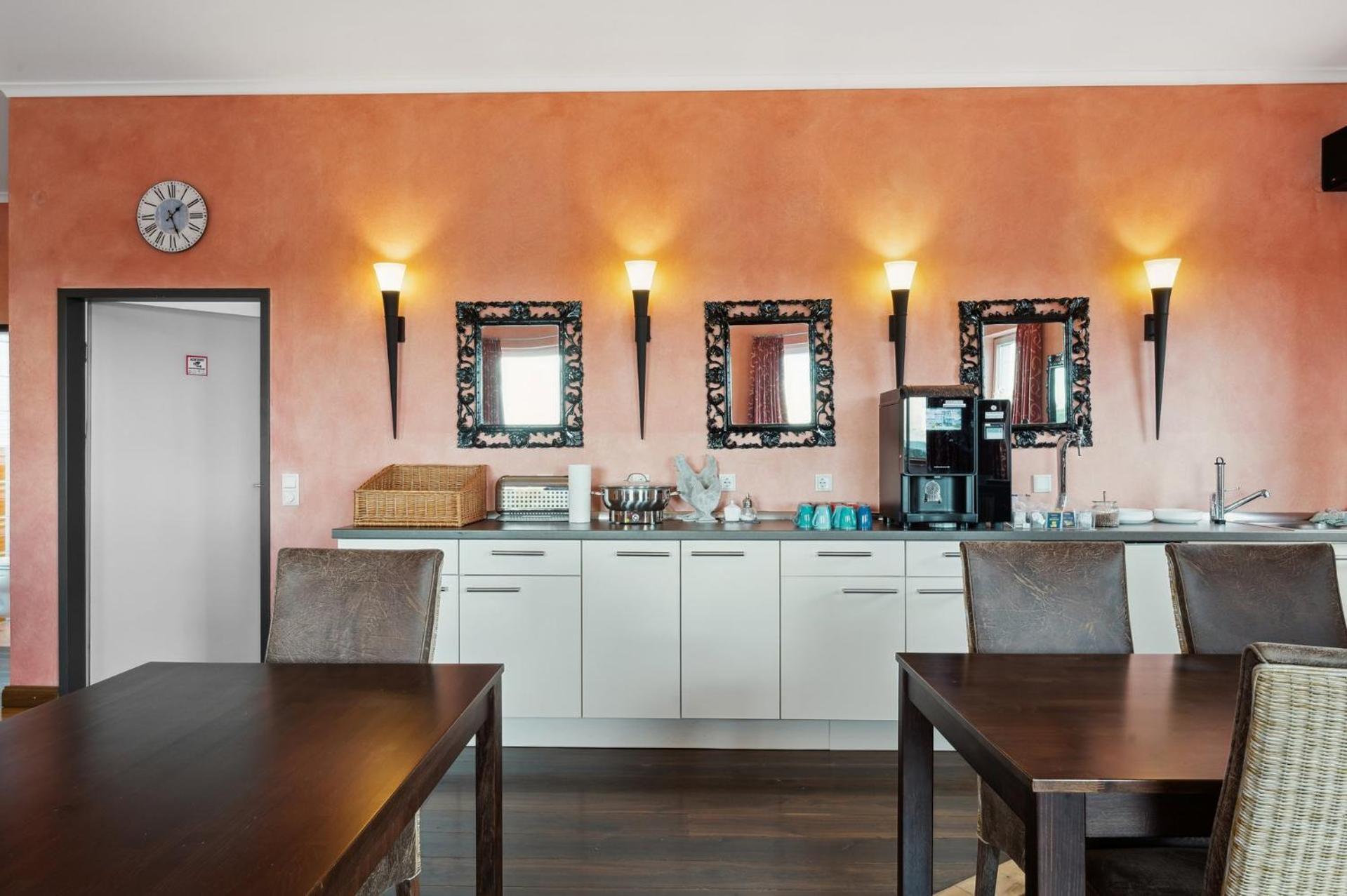 7O'Clock - Hotel Hannover Laatzen Bagian luar foto