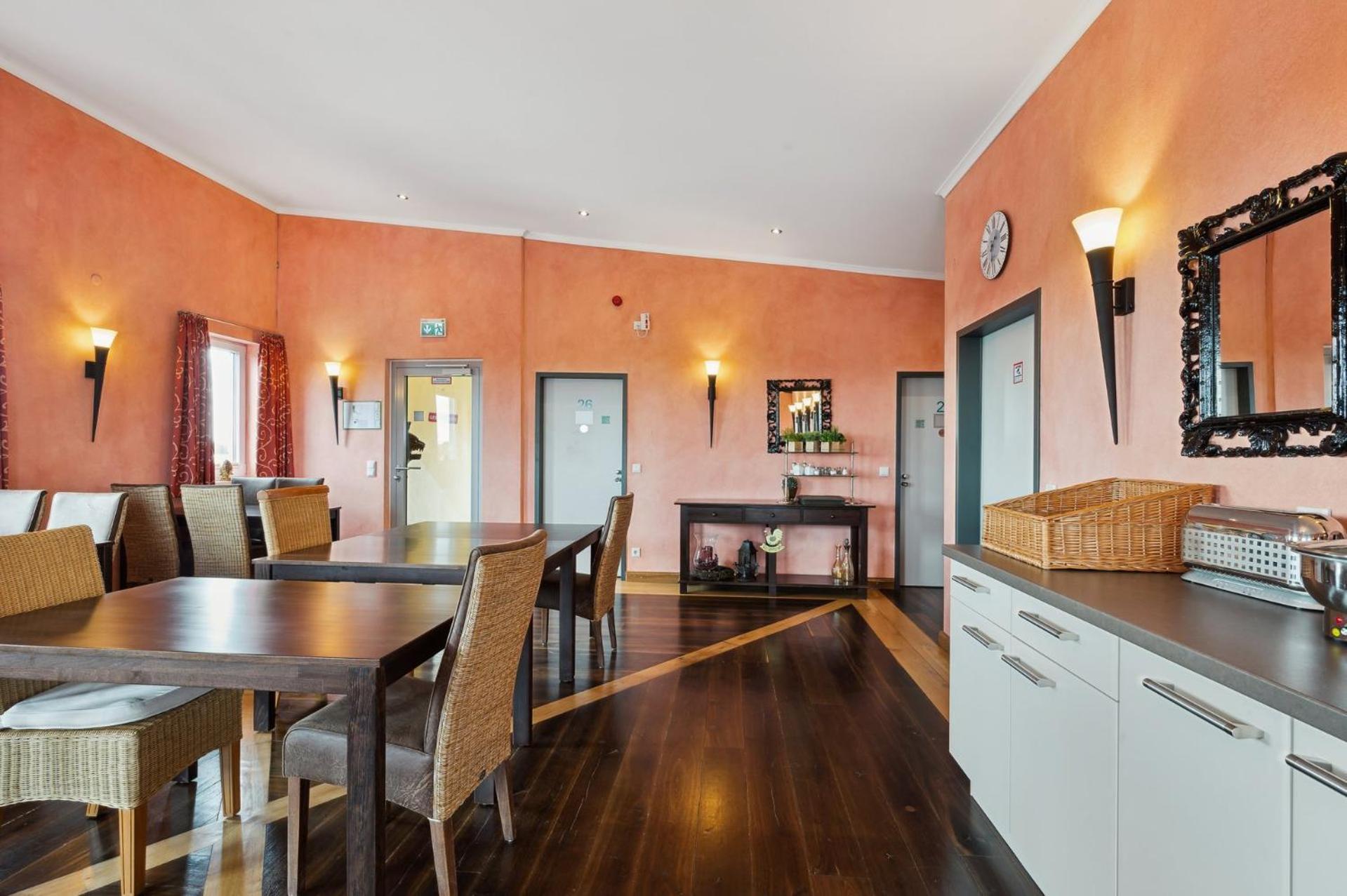 7O'Clock - Hotel Hannover Laatzen Bagian luar foto