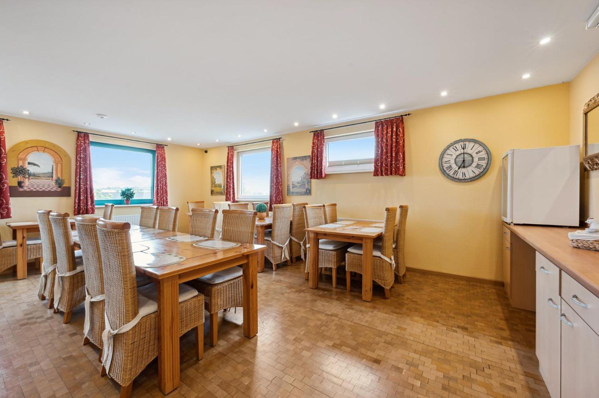 7O'Clock - Hotel Hannover Laatzen Bagian luar foto