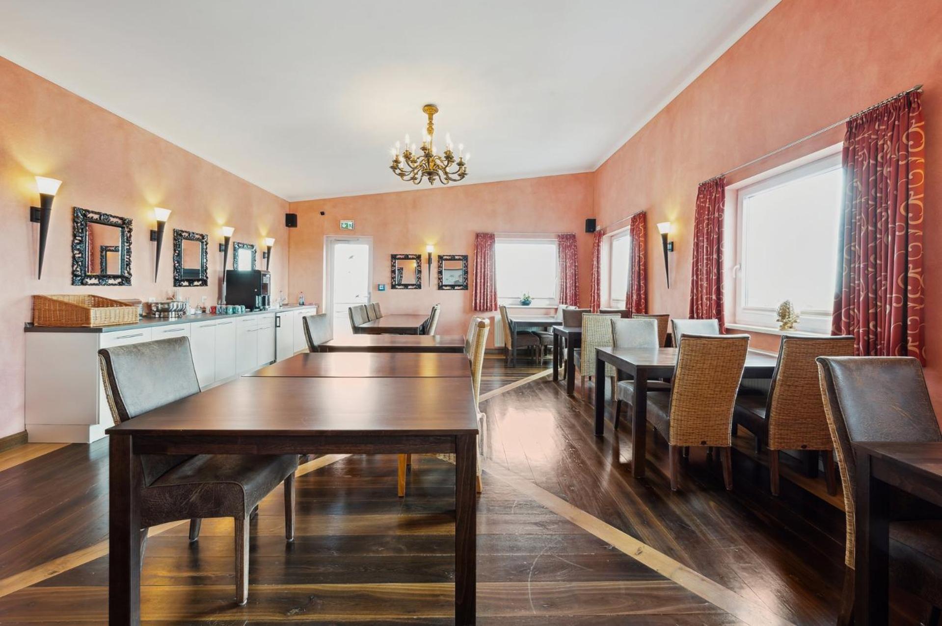 7O'Clock - Hotel Hannover Laatzen Bagian luar foto