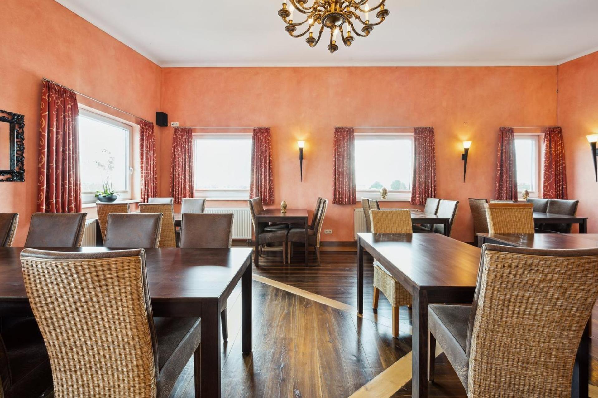 7O'Clock - Hotel Hannover Laatzen Bagian luar foto