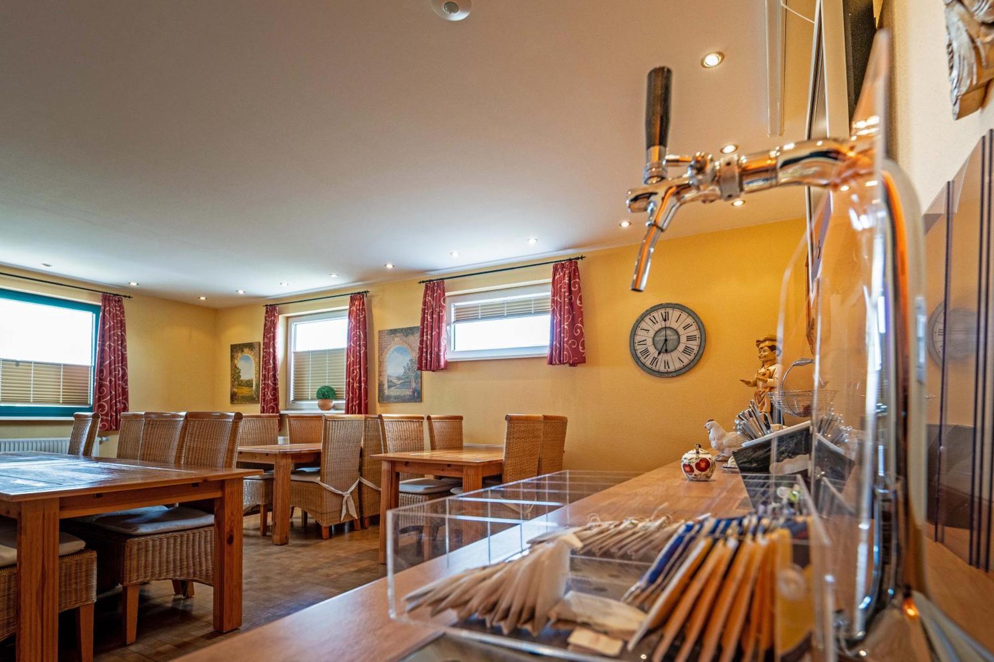 7O'Clock - Hotel Hannover Laatzen Bagian luar foto